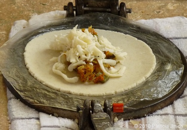 Tortillas de maíz hechas en casa - Pati Jinich en Español