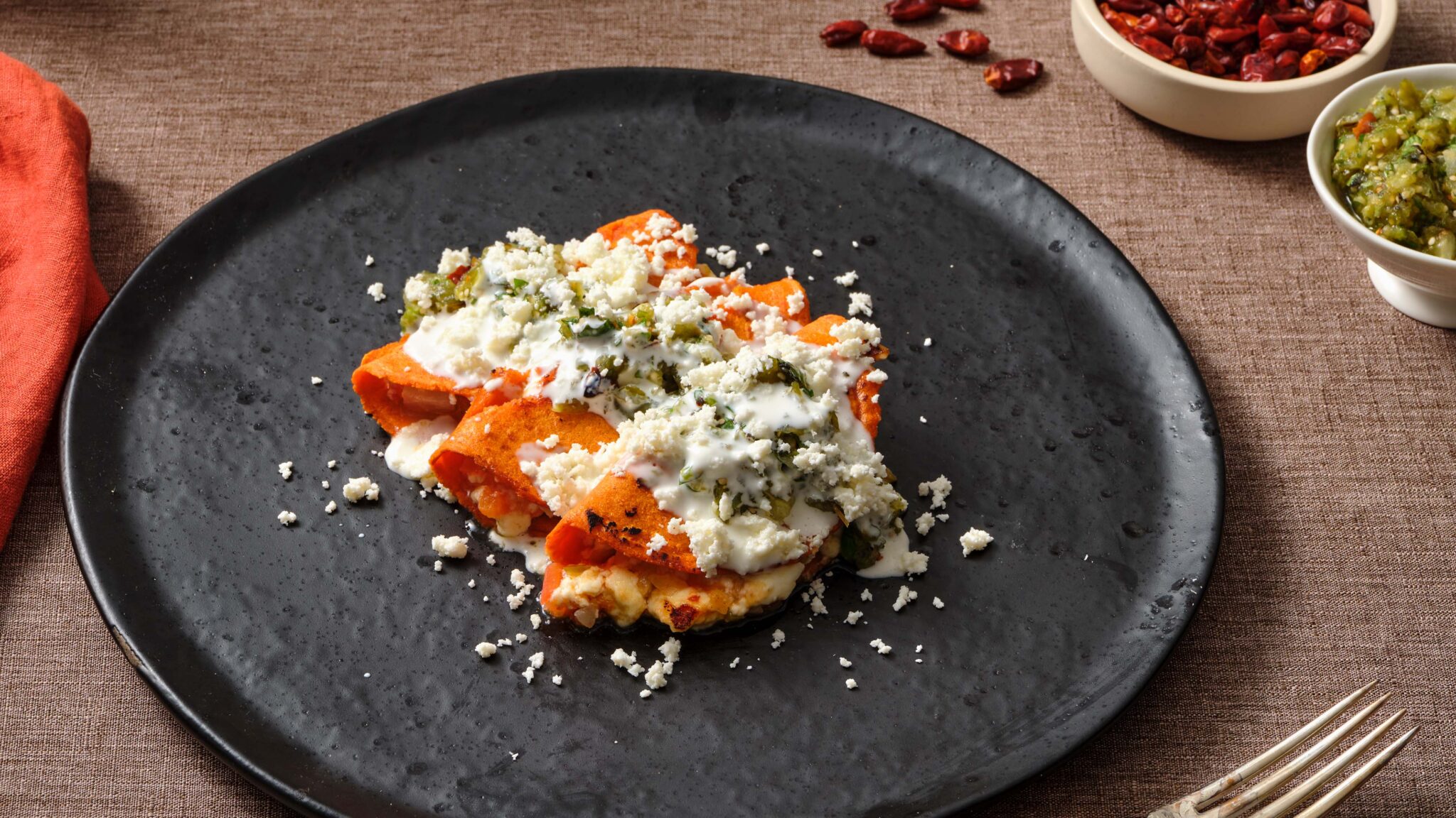 Tacos Rojos de Queso Fresco con Salsa Verde con Piquín Pati Jinich en