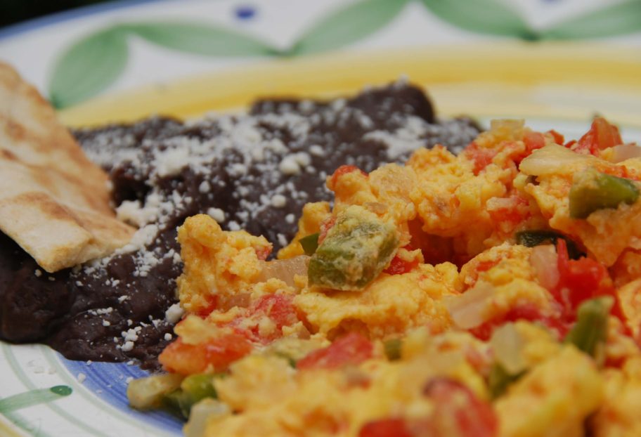 Mexican Style Eggs: A la Papi