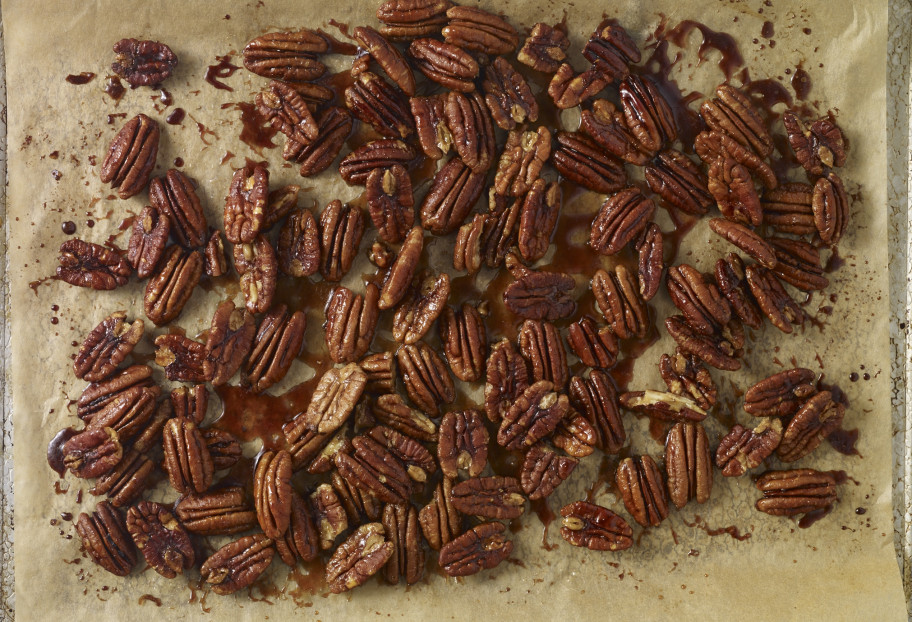 fast track caramelized pecans