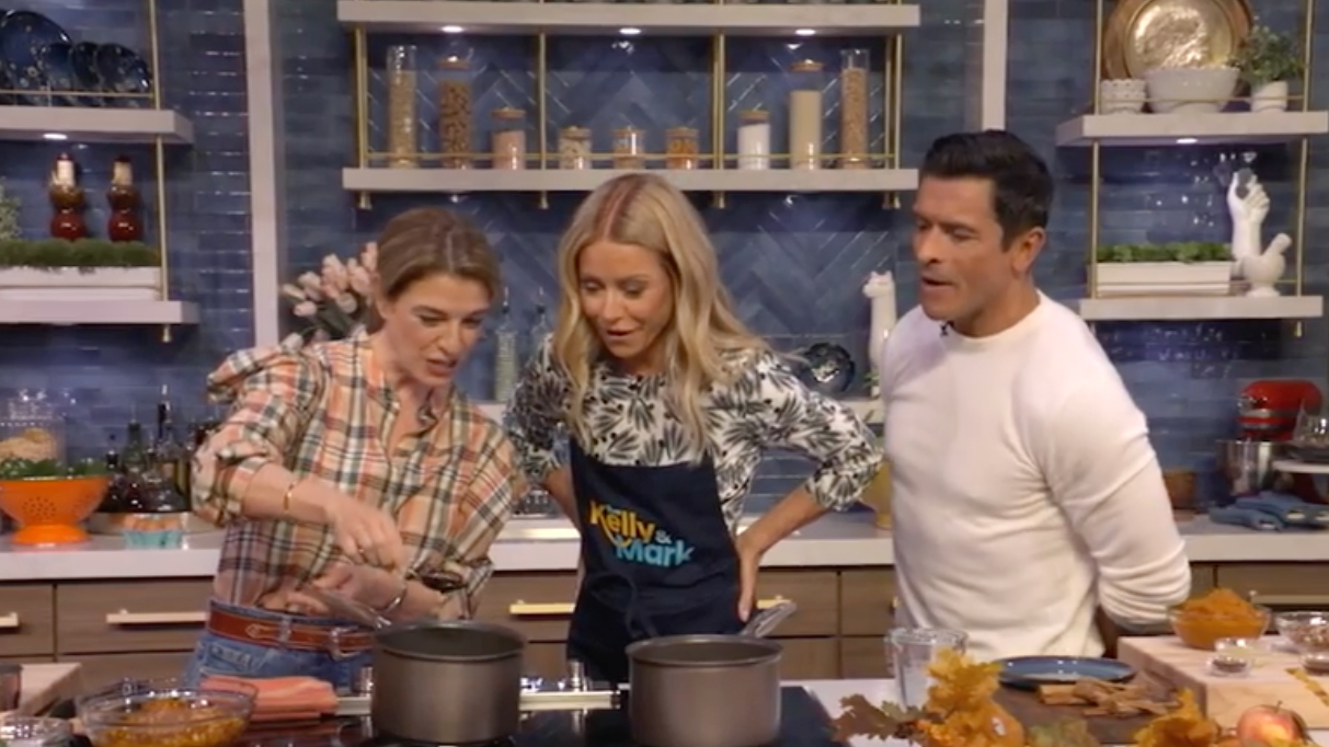 Live with Kelly and Mark - Pumpkin Apple Empanadas